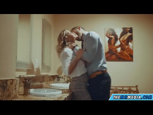 ❤️ Amikor egy bögyös szőke elcsábít egy nyilvános WC-ben ❌ Pornó videó at hu.teenactivewear.ru ️